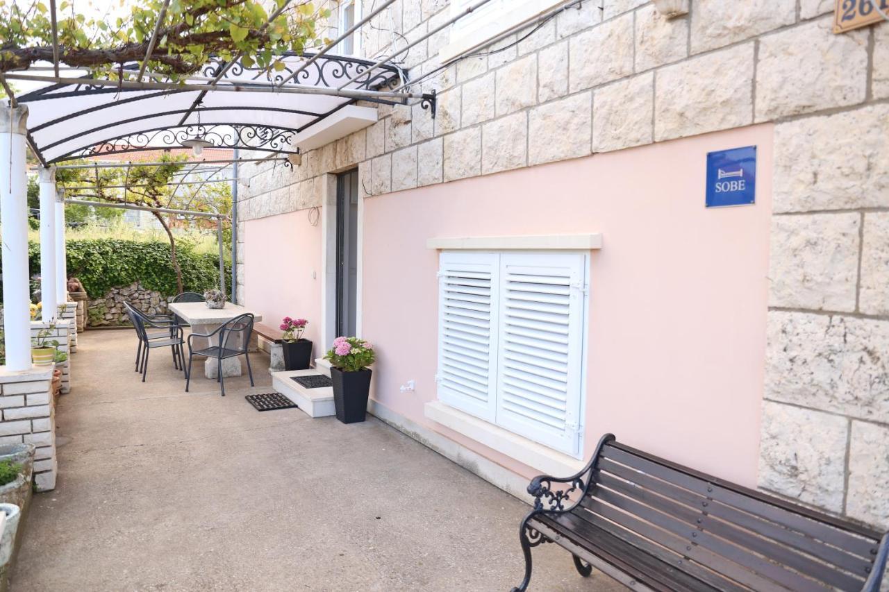 Pansion Marinka-Bire Rooms Lumbarda Zewnętrze zdjęcie