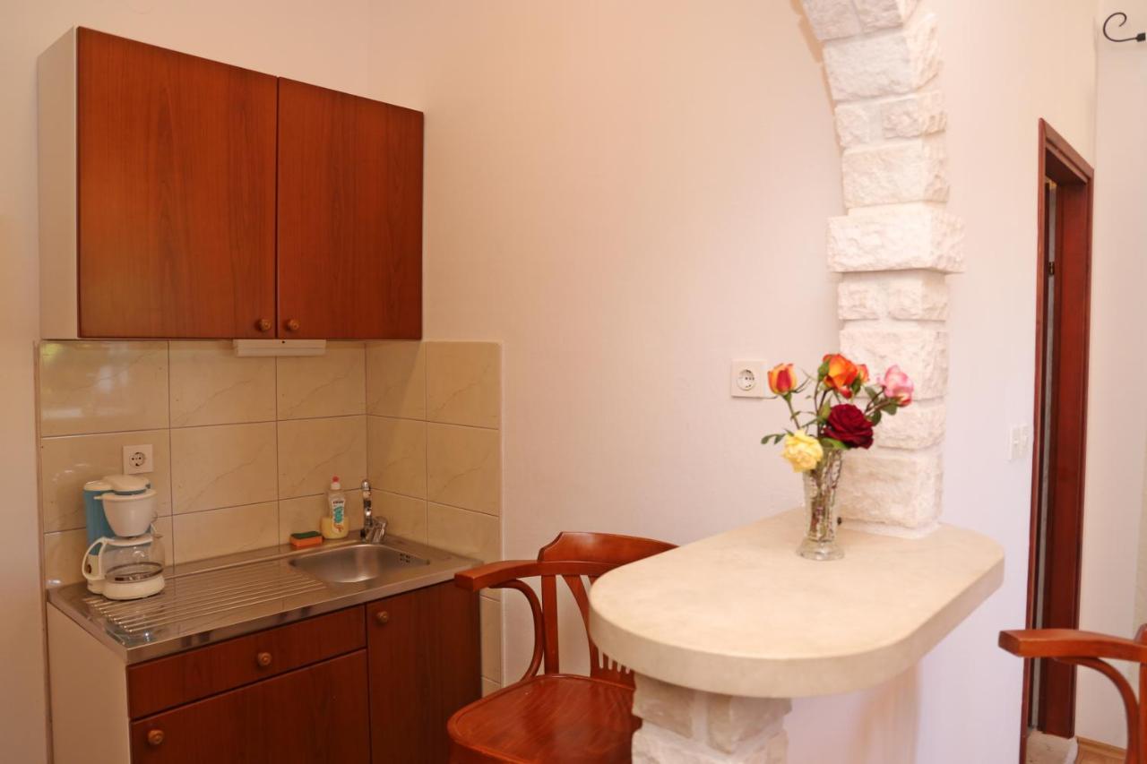 Pansion Marinka-Bire Rooms Lumbarda Zewnętrze zdjęcie
