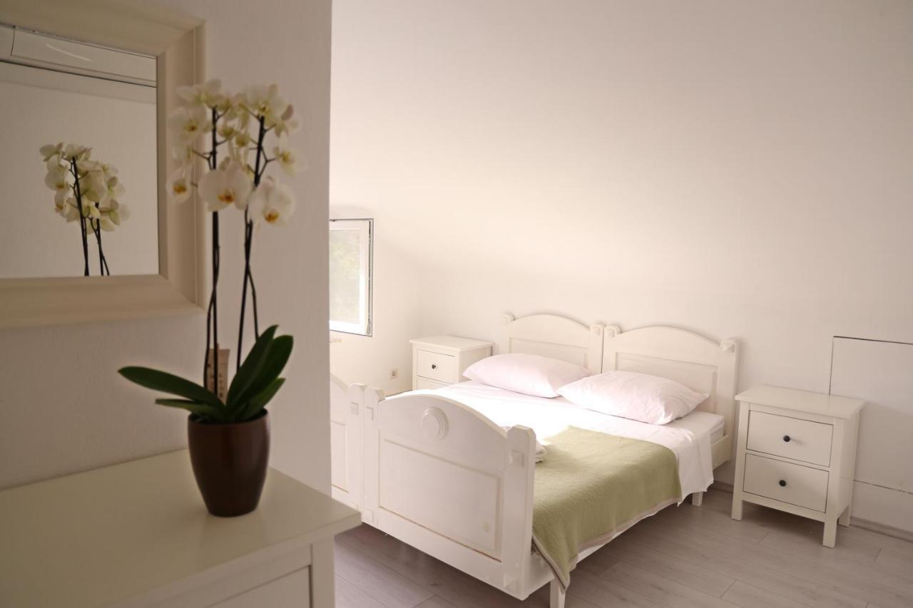 Pansion Marinka-Bire Rooms Lumbarda Zewnętrze zdjęcie
